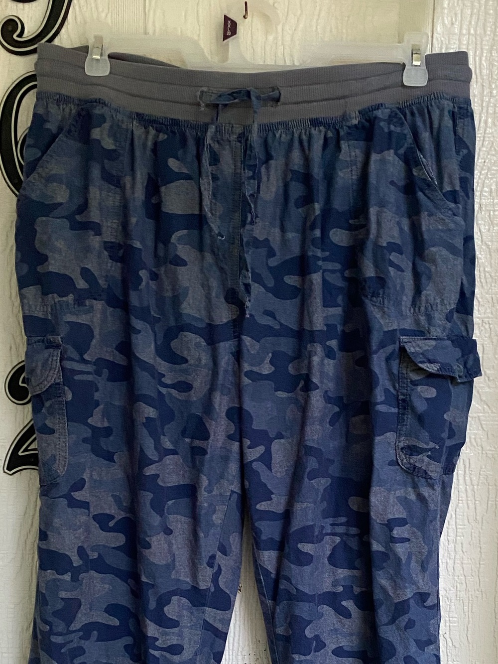 Woman Within Women's Blue Camo Cargo/Roll Up Cargo/Capri Pants Size 20W